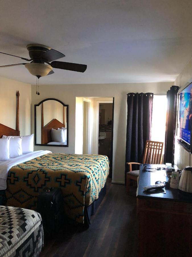 Apache Lodge Прескот Екстериор снимка