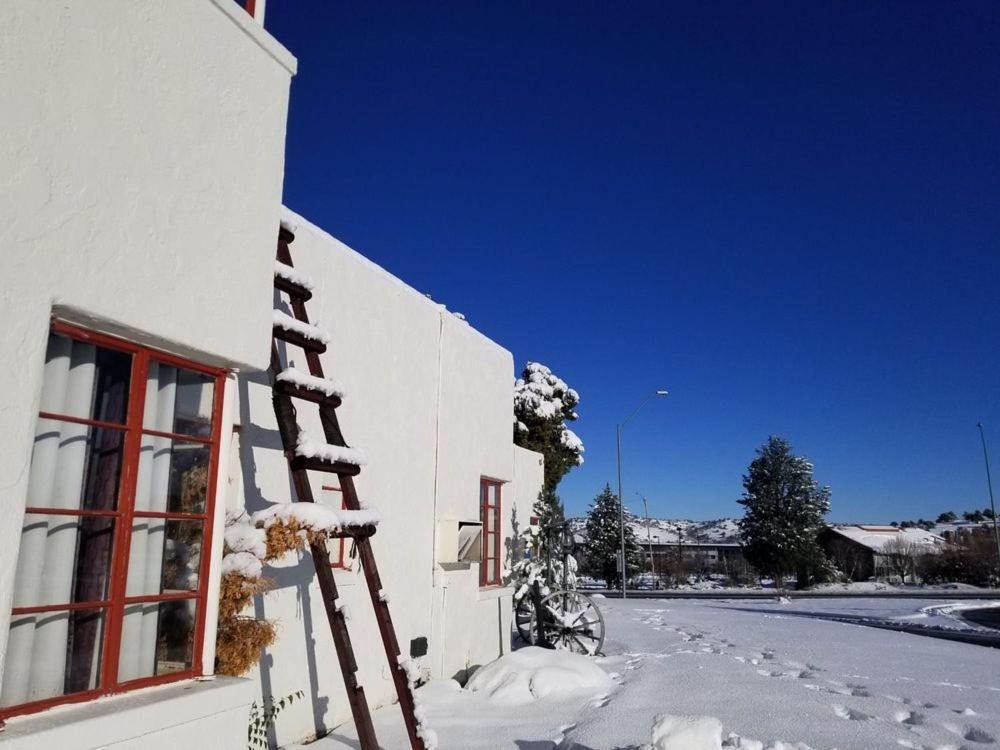 Apache Lodge Прескот Екстериор снимка